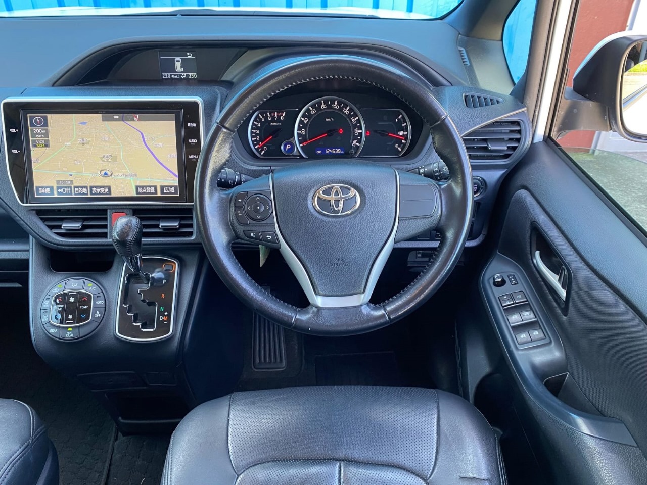 2016 Toyota Voxy